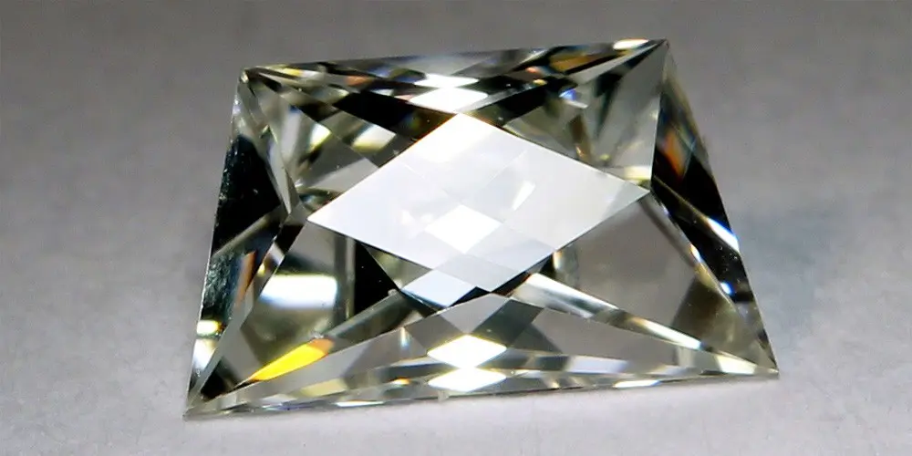 trapezoid shaped French cut Diamonds